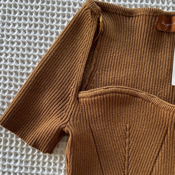 Ribbed crop top - Picture 7 of 8